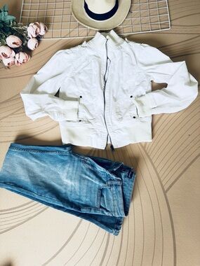 Forever 21 White Zip-Front Bomber Jacket
